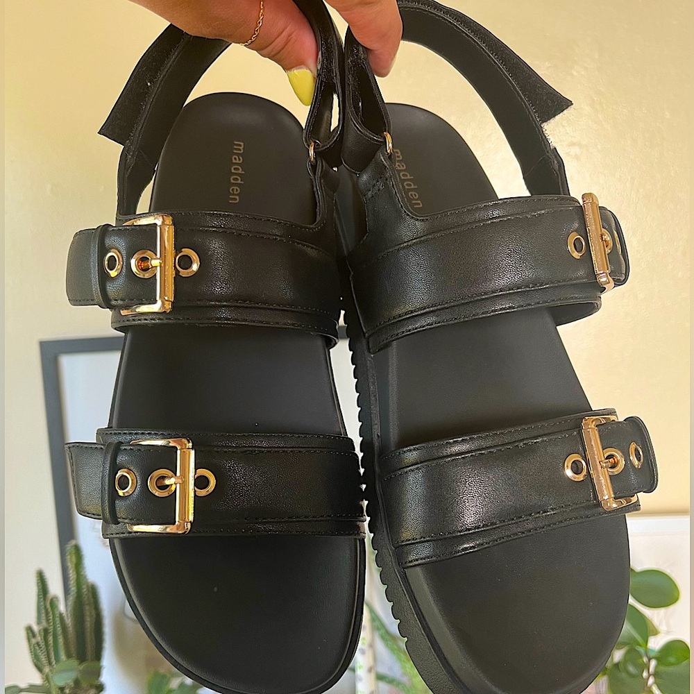 madden girl black sandals